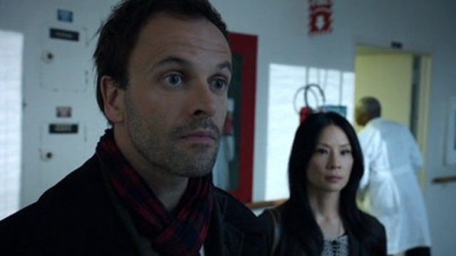 Elementary S01E01