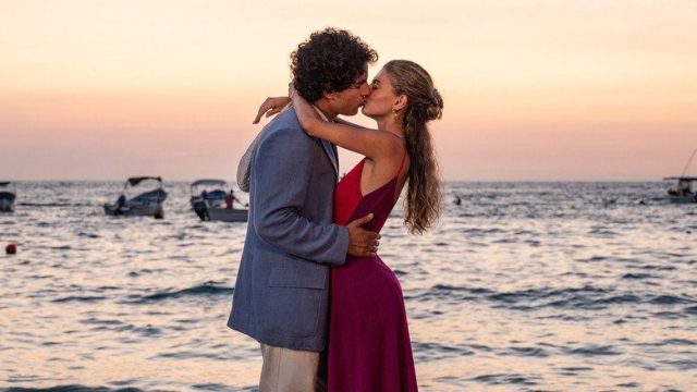 Acapulco S01E06