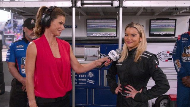 En los boxes S01E07