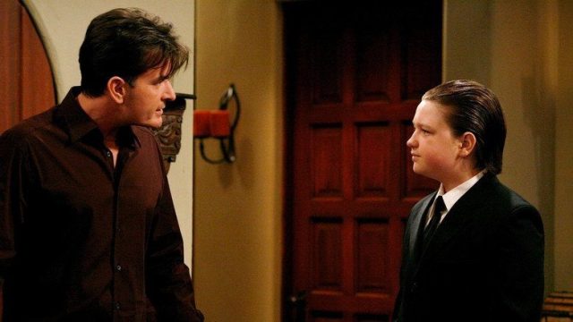 Dos Hombres y Medio S05E14