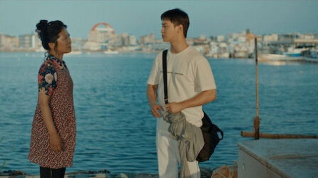 Como flores en la arena S01E05