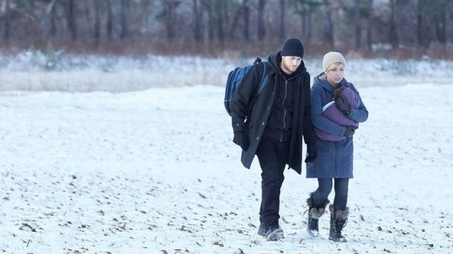 Between S02E01