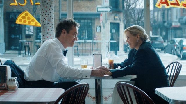 La mujer miniatura S01E09