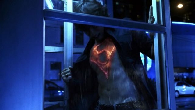 Smallville S03E01