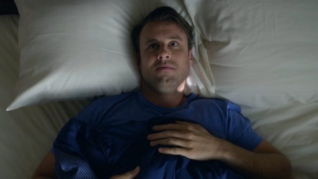 Love S03E08