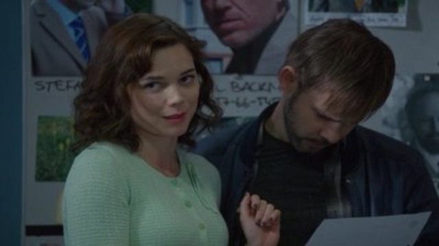 Código 100 S01E11