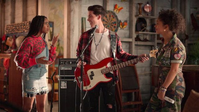 Julie and the Phantoms S01E03