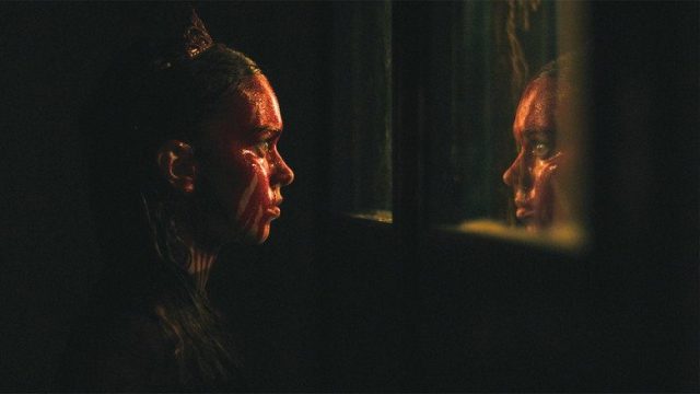 Carrie S01E08
