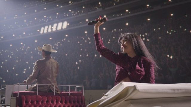 Selena: La serie S01E17