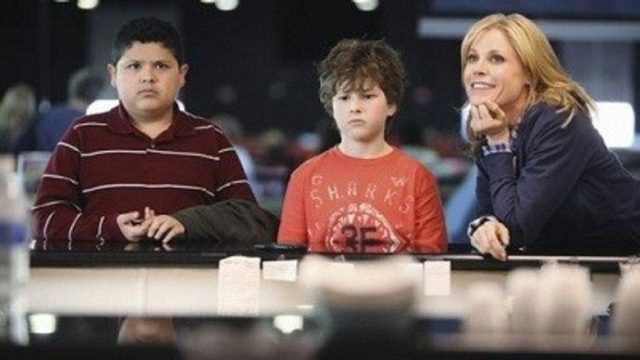 Una Familia Moderna S02E22