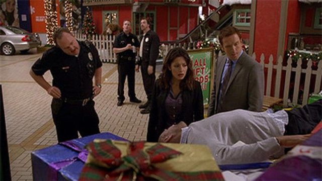 Life S02E08