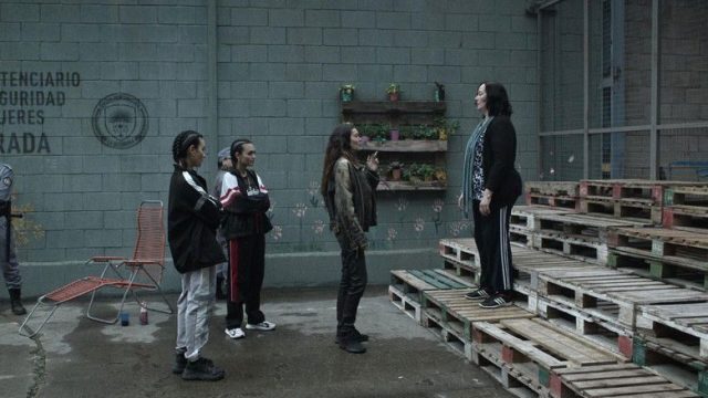 En el barro S01E04