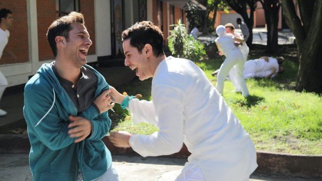 Cómo sobrevivir soltero S01E02