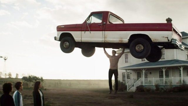 Superman y Lois S00E01