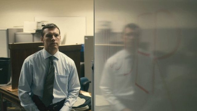 Manhunt S01E02