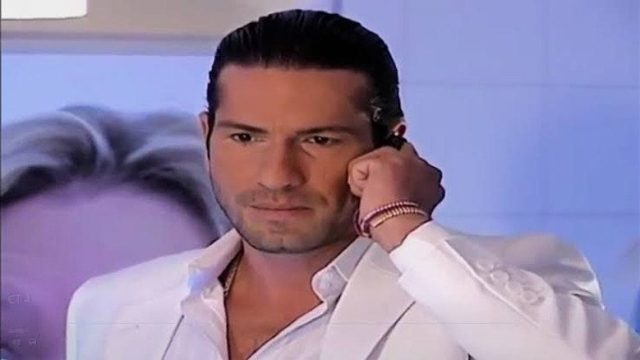 Sin senos no hay paraíso S01E14
