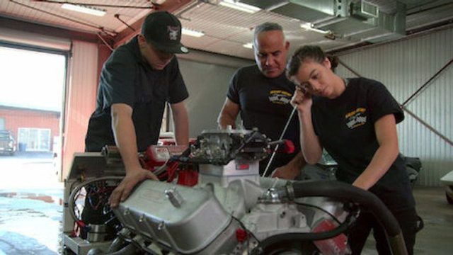 Drive Hard: The Maloof Way S01E02