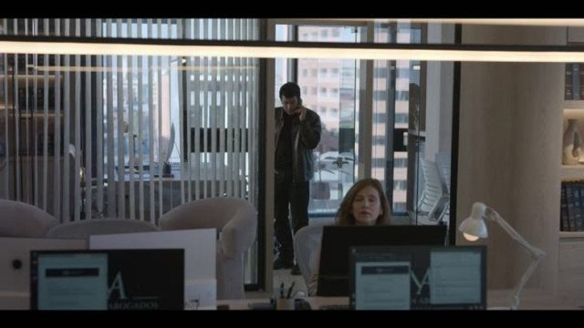 La huésped S01E10