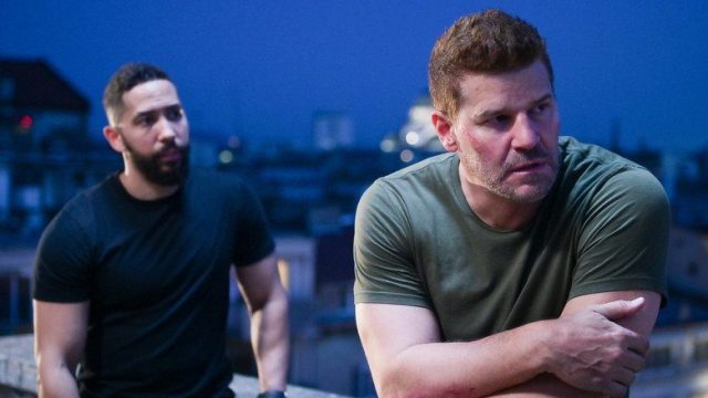 SEAL Team S03E01