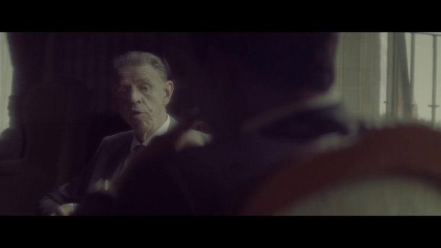 Un extraño enemigo S01E07