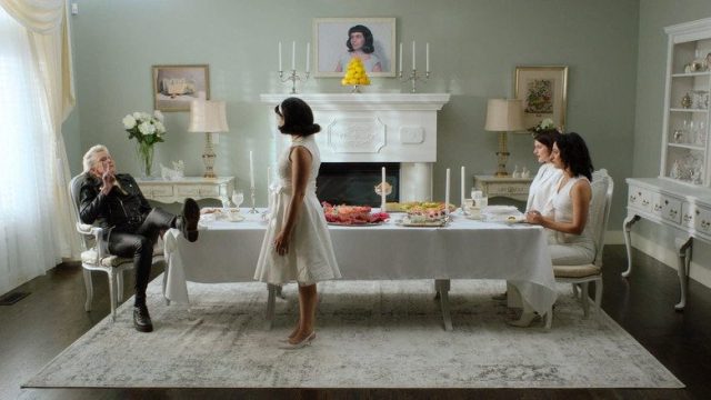 Three Busy Debras S01E04