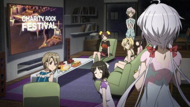 Senki Zesshou Symphogear S03E01