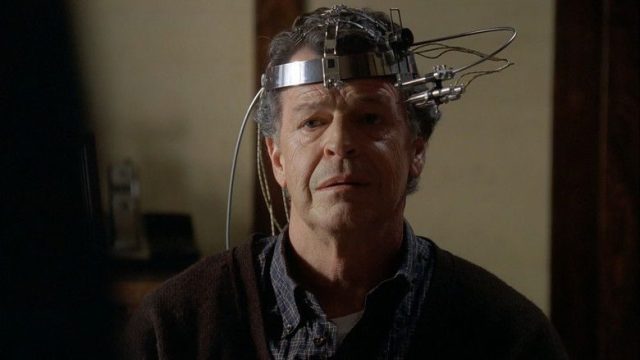 Fringe S02E10