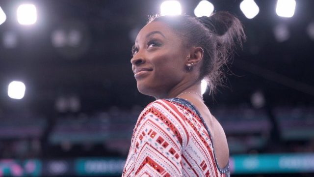 Simone Biles vuelve a volar S01E04