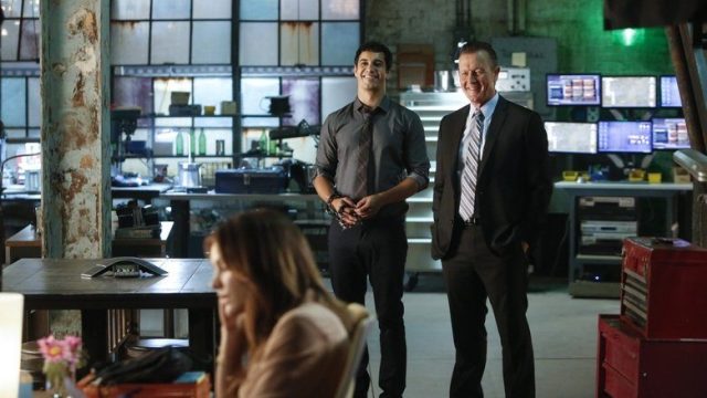 Scorpion S02E01