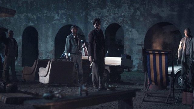 Suburræterna S01E08