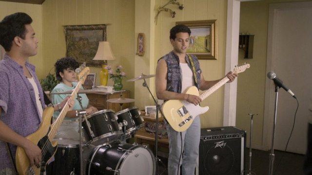 Selena: La serie S01E02
