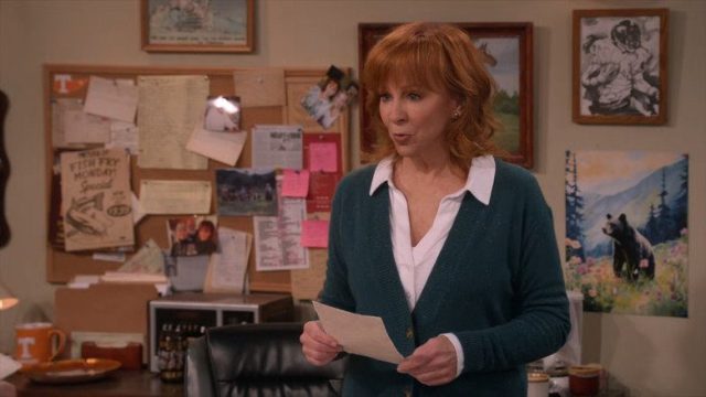 Happy's Place S01E08