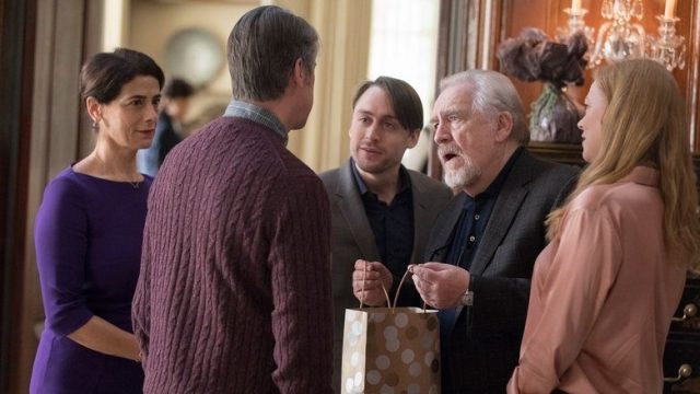 Succession S01E01