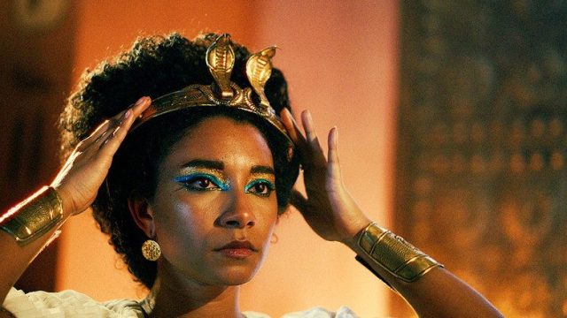La reina Cleopatra S01E01