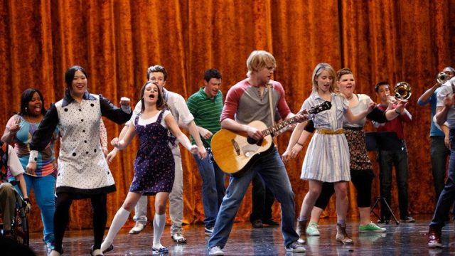 Glee S02E19
