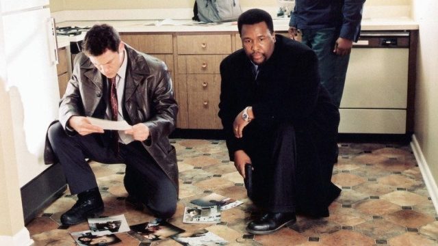 Los Vigilantes S01E04
