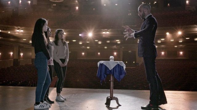 Morir por arte de magia S01E07