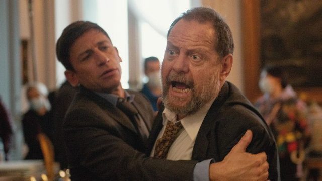 Diciembre 2001 S01E04