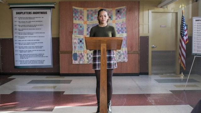 Trinkets S01E06