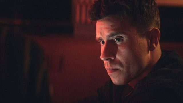 Bajo el fuego S02E10
