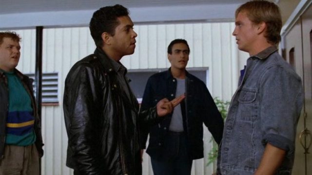 MacGyver S04E02