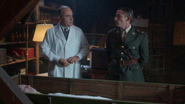 Santa Evita S01E04