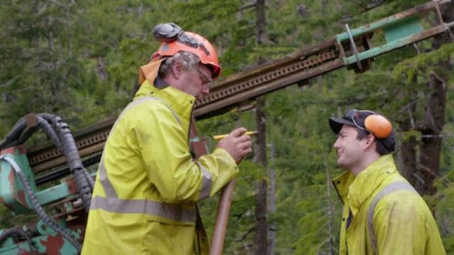 ¡Fuera abajo! S02E06