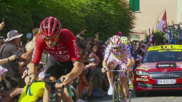 Tour de Francia: En el corazón del pelotón S03E01