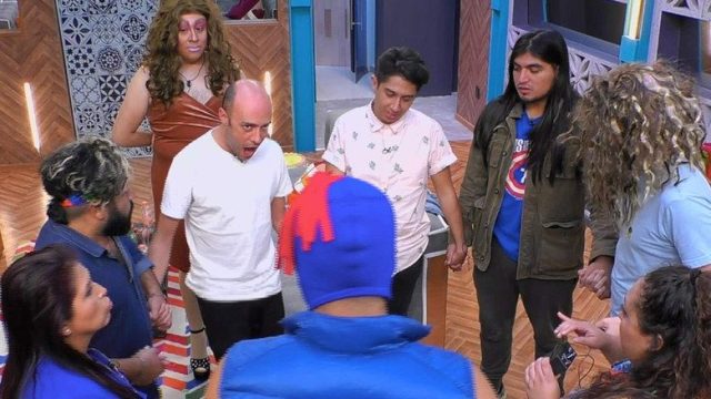 LOL: Last One Laughing S01E03