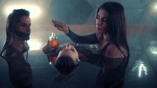 El reto del beso S01E04