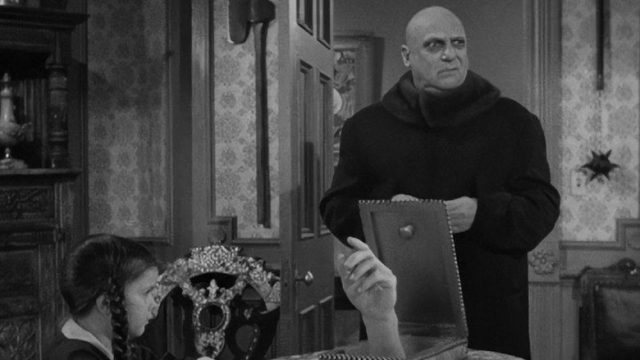 Los locos Addams S01E18