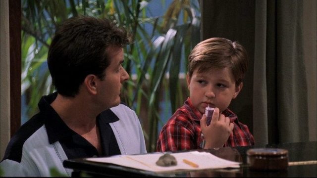 Dos Hombres y Medio S01E02