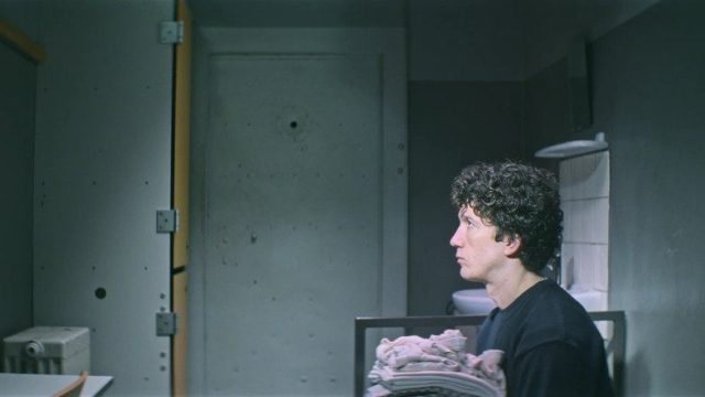 How to Sell Drugs Online (Fast) S04E01