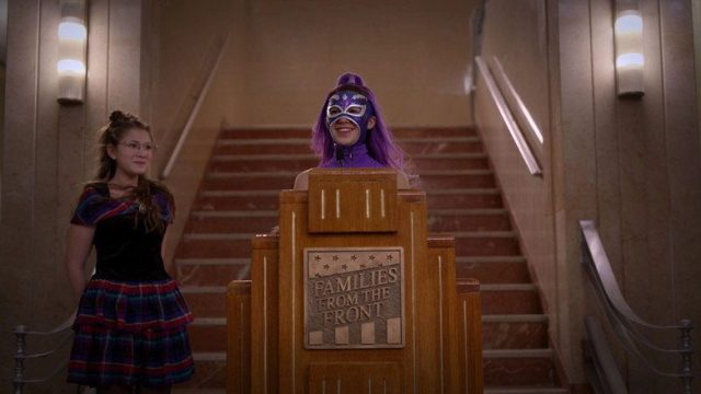 Ultra Violeta y el Escorpión Negro S01E09